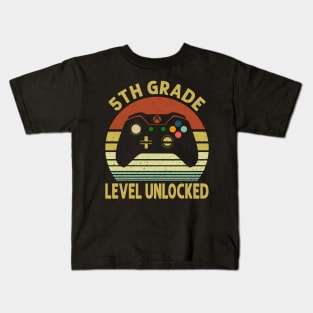 5th Grade Level Unlocked First Day of School Video Gamer Kids T-Shirt